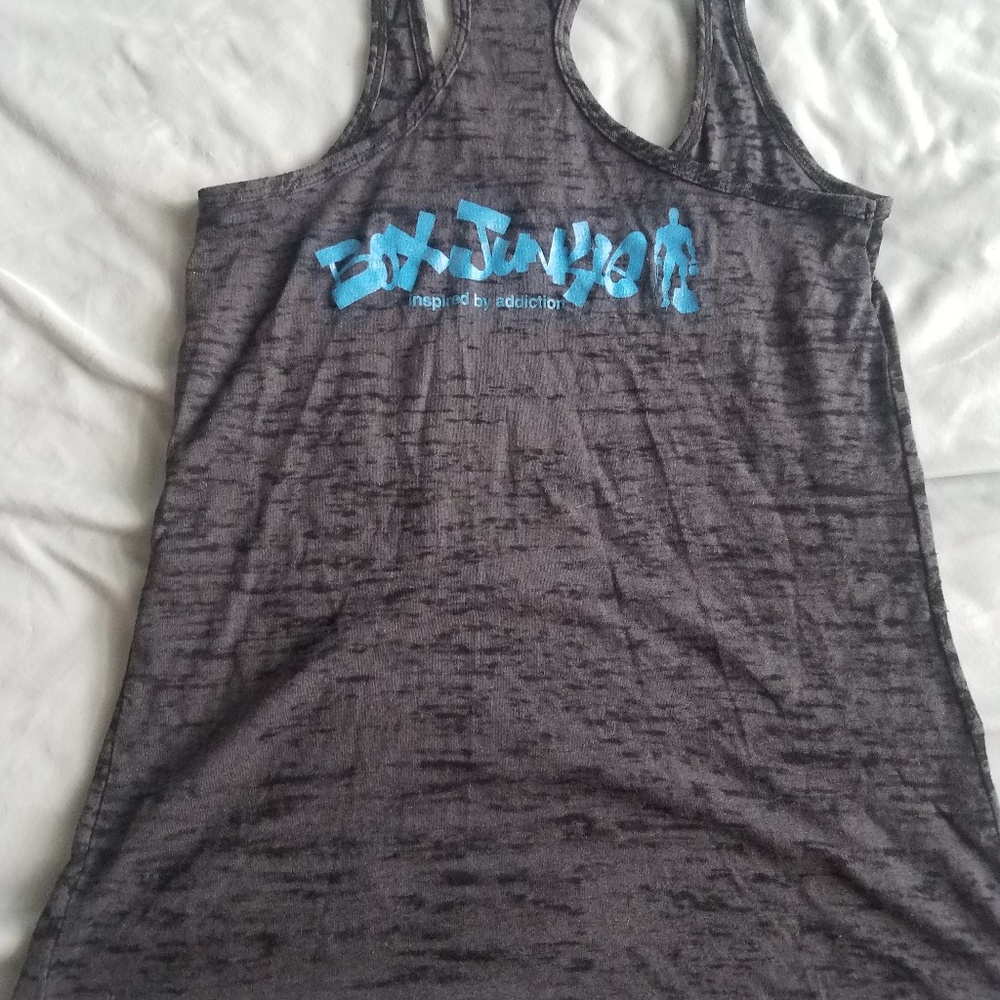 Squat below parallel shirt